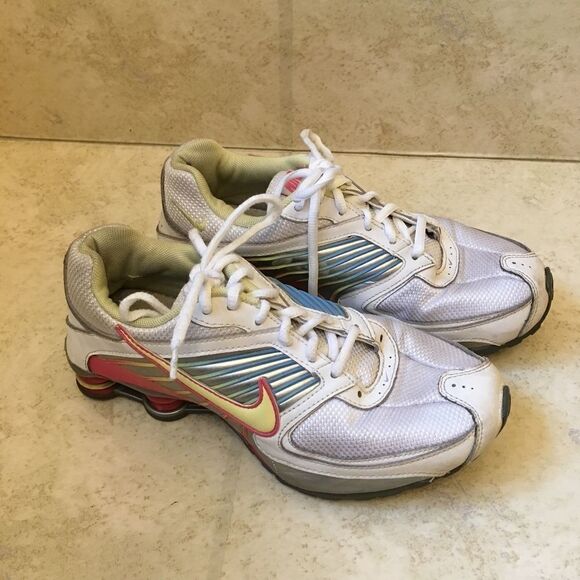 COPY - NIKE SHOX TURBO 8 IN VERY GOOD CONDITION - Picture 1 of 8